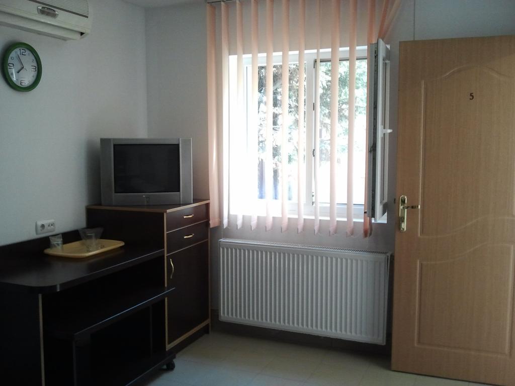 Jr Motel Otopeni Room photo